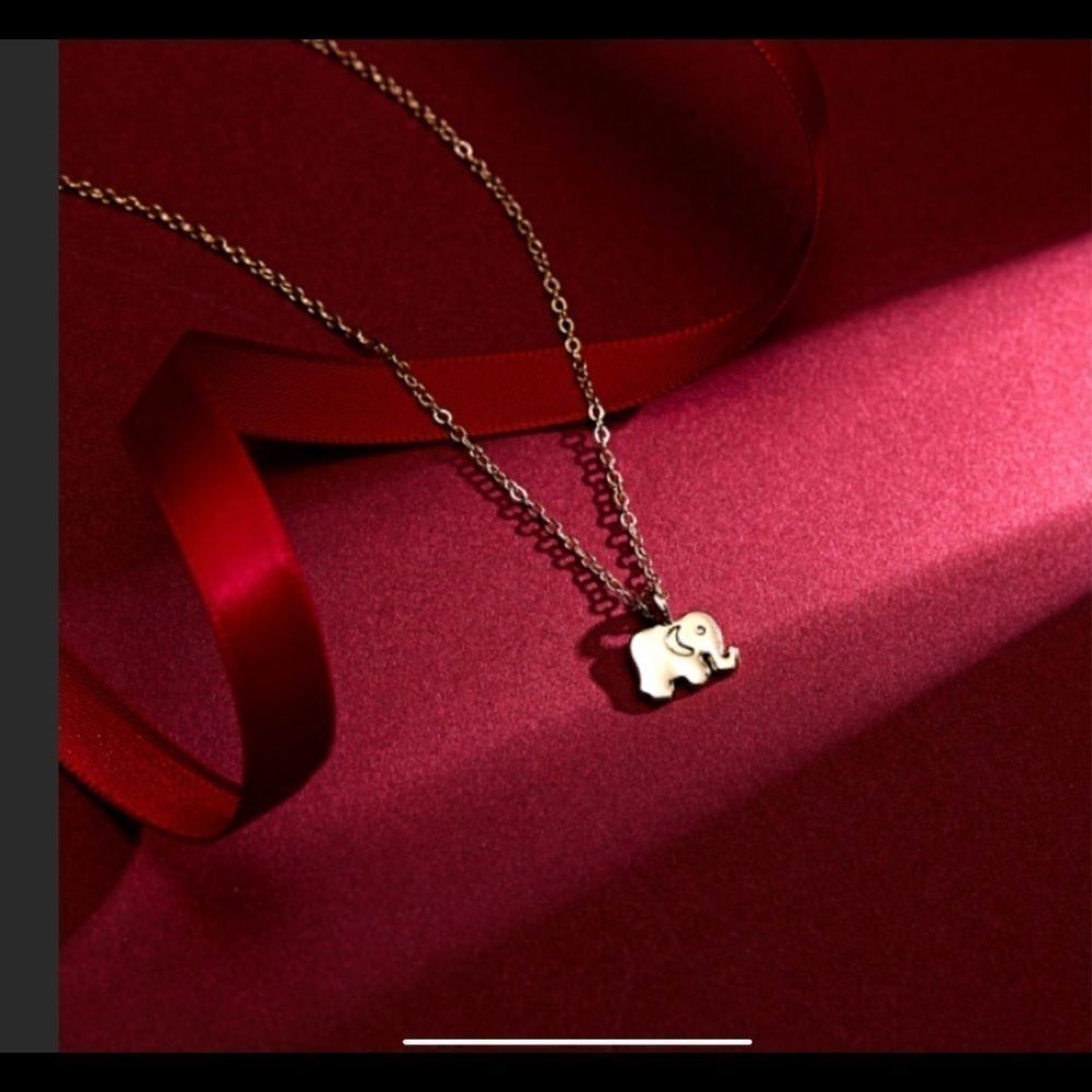 Gold Tone Elephant Good Luck Necklace - Picture 2 of 3